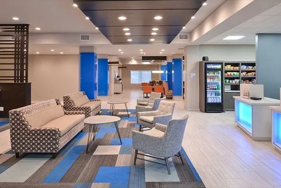 Lobby seating and breakfast area