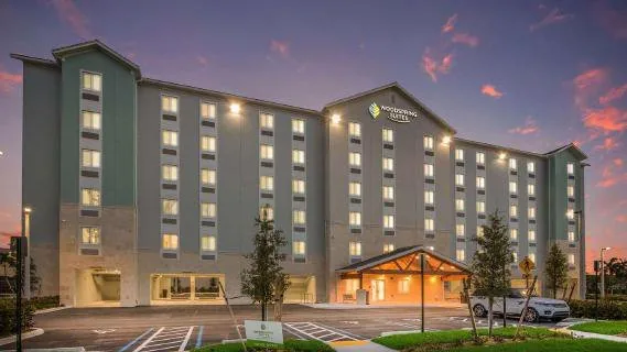 WoodSpring Suites property signage